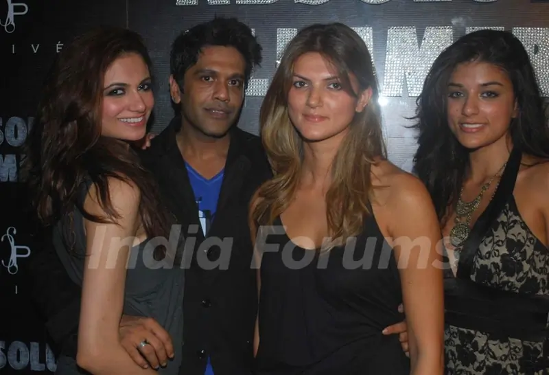 Rocky S 'Absolut Glimmer' Bash