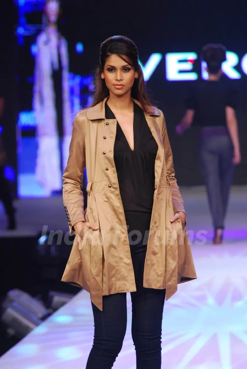 Models on Vero Moda show at Mahalaxmi race course