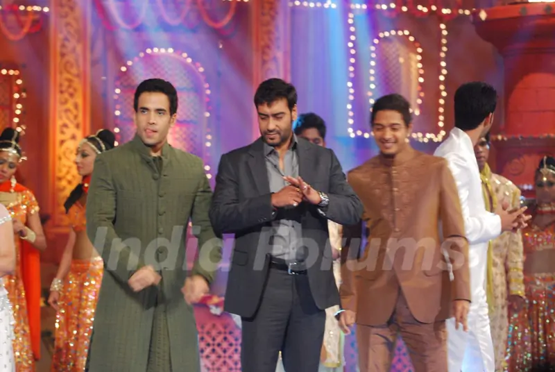 Golmaal 3 stars Ajay Devgan, Tusshar Kapoor and Shreyas Talpade on the sets Colors Diwali show