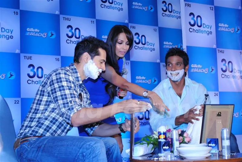 Malaika Arora Khan makes Dino and Ritwik shave at Gillete 30 day challenge event at Taj President