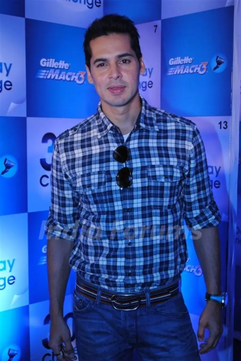 Malaika Arora Khan makes Dino and Ritwik shave at Gillete 30 day challenge event at Taj President