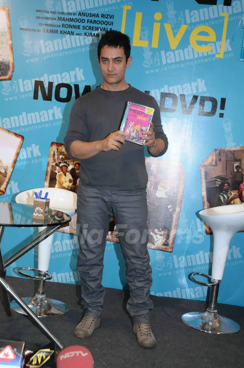 Aamir Khan at PEEPLI [Live] DVD launch at Palladium
