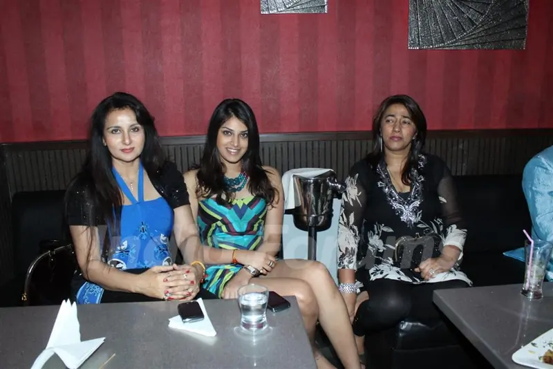 Poonam Dhillon at Rohit Verma's birthday bash at Twist