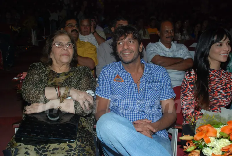 Chunky Pandey, Anupama Kher and Tanushree Dutta spend time with kids at Umeed event hosted by Manali Jagtap at Rang Sharda