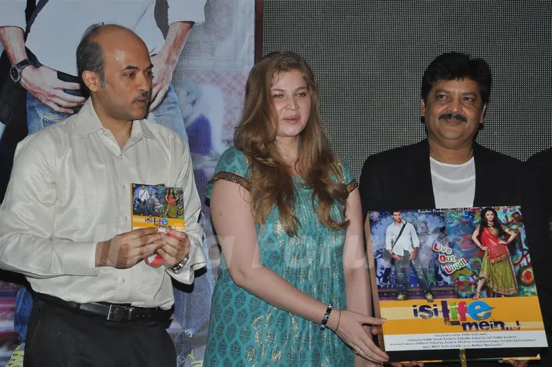 Sooraj Barjatya, Udit Narayan and Vidhi Kasliwal in Launch of "Isi Life Mein" Film
