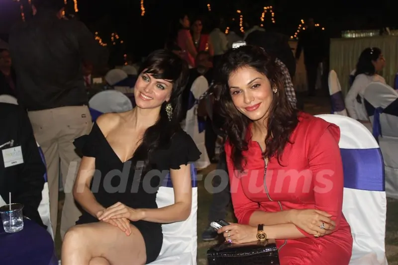 Isha Koppikar and Yana Gupta at Child Reach NGO Event