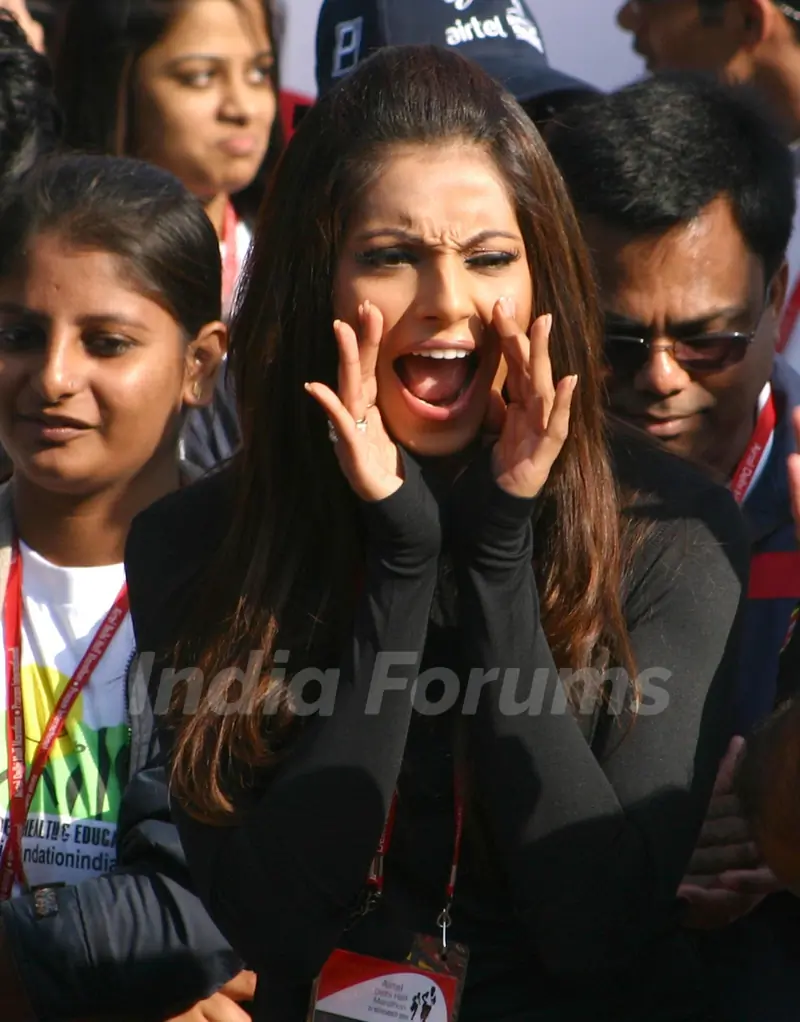 Bipasha Basu during the Delhi Half Marathon, in New Delhi