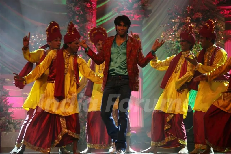 Ranveer Singh on the sets of Saas Bina Sasural