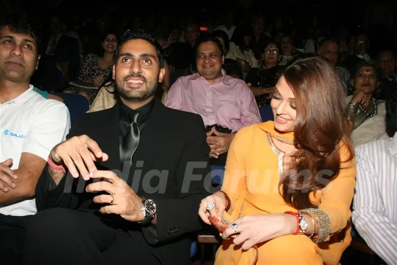 Abhishek and Aishwarya Rai Bachchan at Positive Health Award 2010 at NCPA