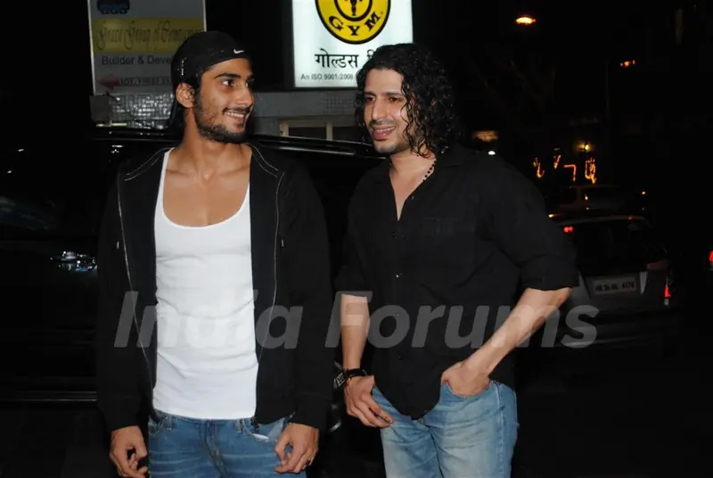 Prateik Babbar watch 'Allah Ke Banday'