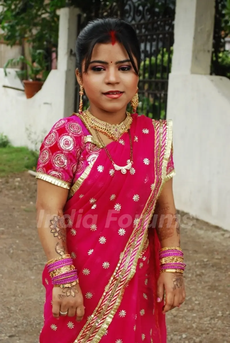 Juhi Aslam in Baba Aiso Varr Dhundo