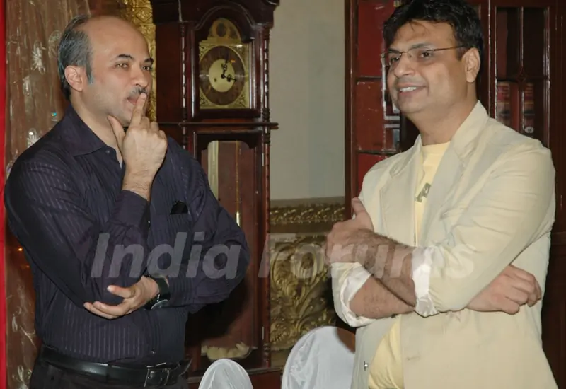 Sooraj Barjatya & Irshad Kamli at “Yahan Main Ghar Ghar Kheli” celebrates the completion of one year