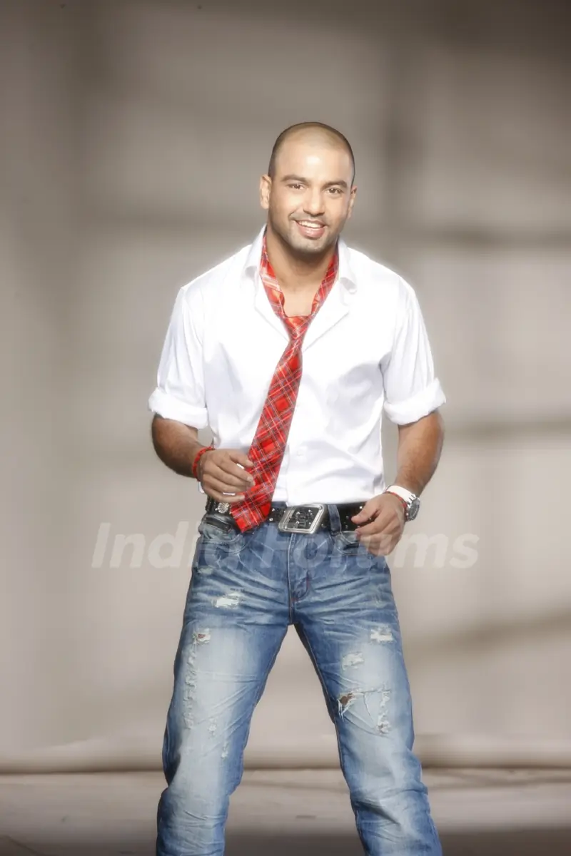 Akhil Kumar as a contestant in Jhalak Dikhhla Jaa 4