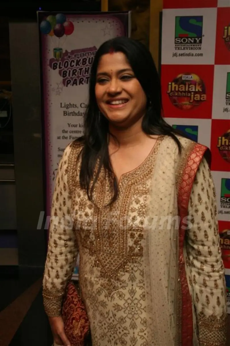 Renuka Shahane at Screening of 'Jhalak Dikhhla Jaa' at Fame, Mumbai