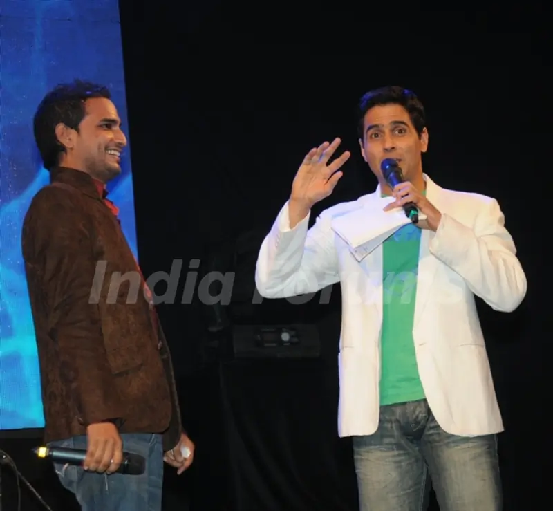 TV Actor Aman Verma with one of the contestant of Growel Idol