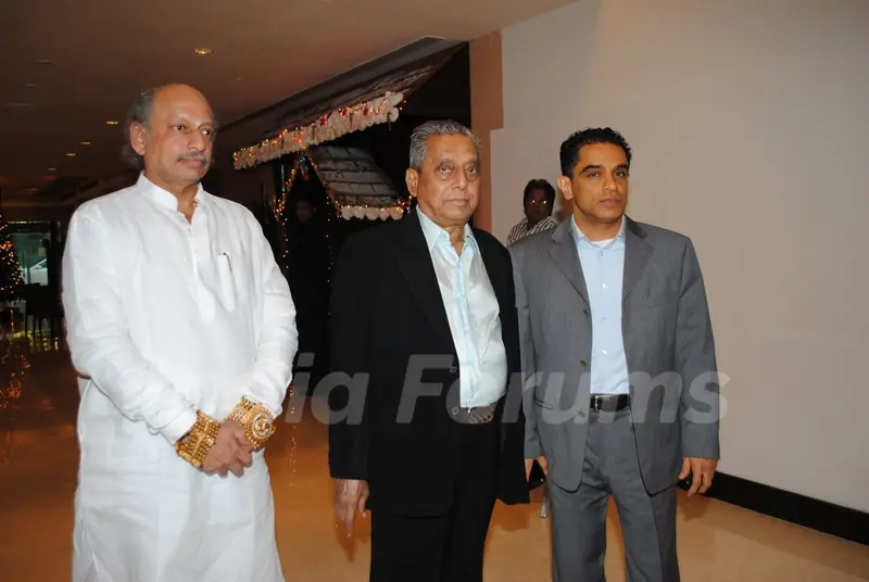 Press Conf. for the Prakash Jha's upcoming movie ''Aarakashan'' at Novatel, Mumbai