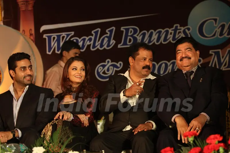 Abhishek Bachchan and Aishwarya Rai Bachchan during an World bunts sports meet of 2010 in Mumbai