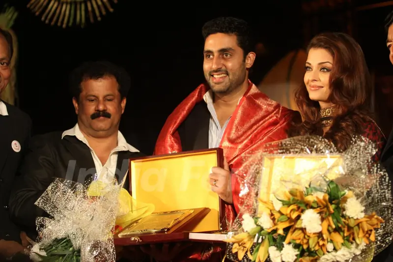 Abhishek Bachchan and Aishwarya Rai Bachchan during an World bunts sports meet of 2010 in Mumbai