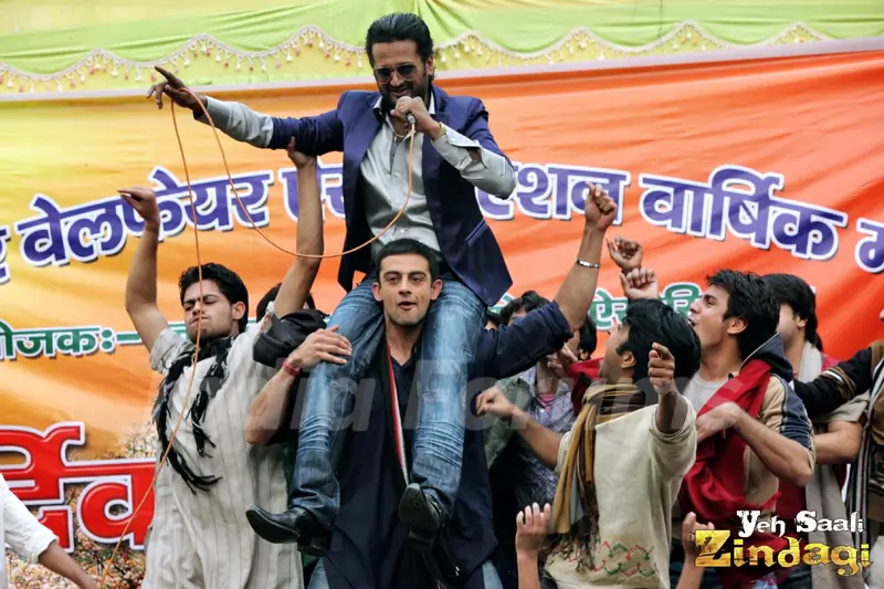 Still from the movie Yeh Saali Zindagi