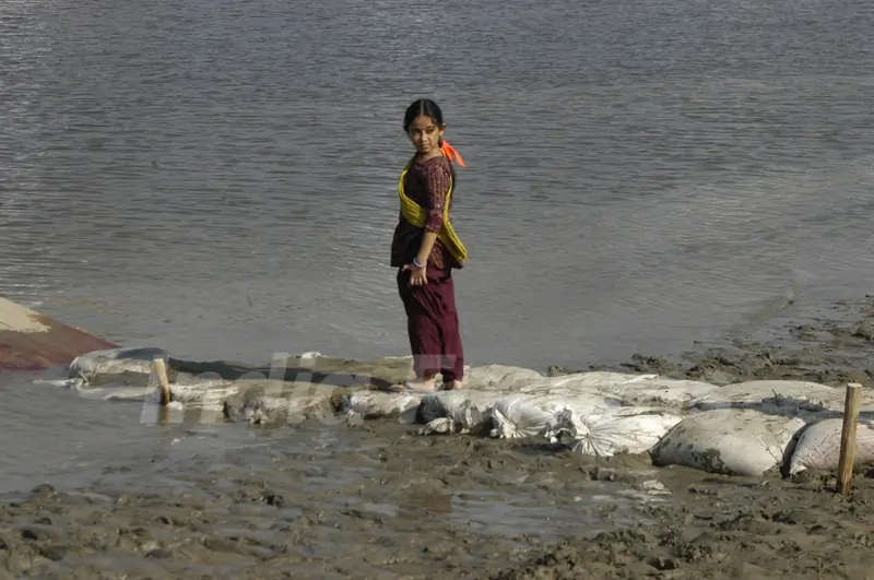 Still from tv show Phulwa