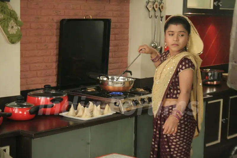 Still scene from tv show Baba Aiso Varr Dhundo