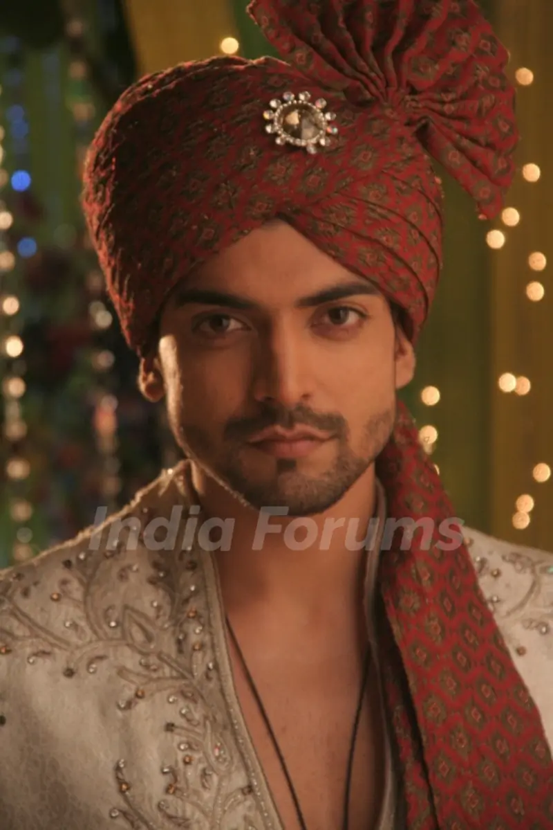 Gurmeet Choudhary as Maan