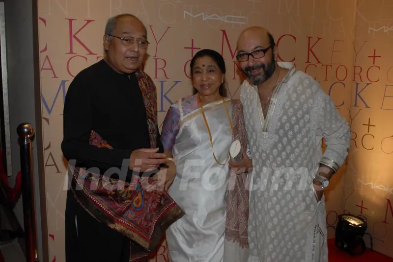 Asha Bhonsle in MAC bash hosted by Mickey Contractor
