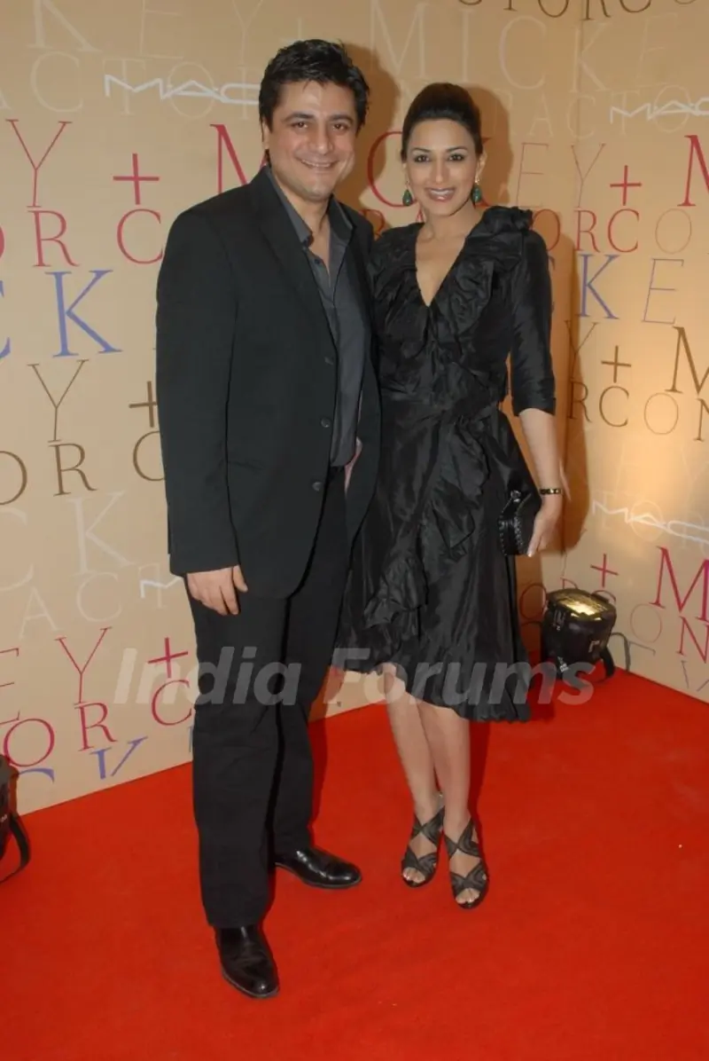 Sonali Bendre in MAC bash hosted by Mickey Contractor