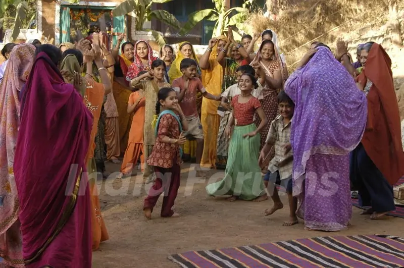Still from tv show Phulwa