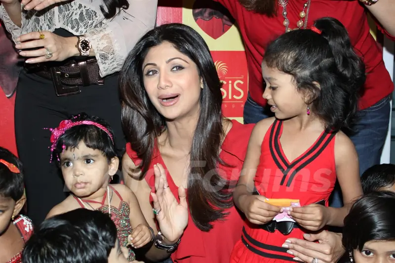 Shilpa Shetty at IOSIS event with underprivileged children