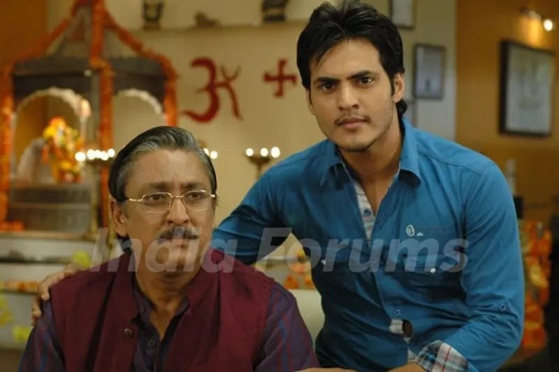 Ravi Bhatia in Hamaari Beti Raaj Karegi