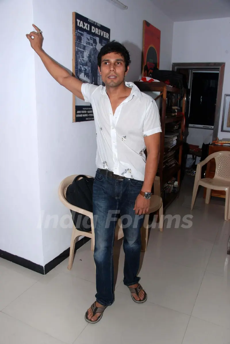 Randeep Hooda at Saheb Biwi Aur Gangster wrap up Party in Andheri. .