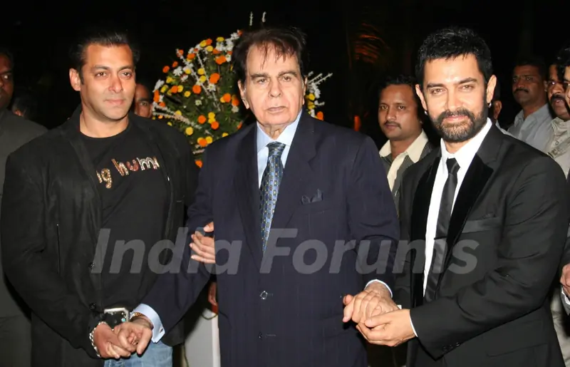 Aamir and Salman with Dilip Kumar at Imran Khan and Avantika Malik Wedding Reception Party