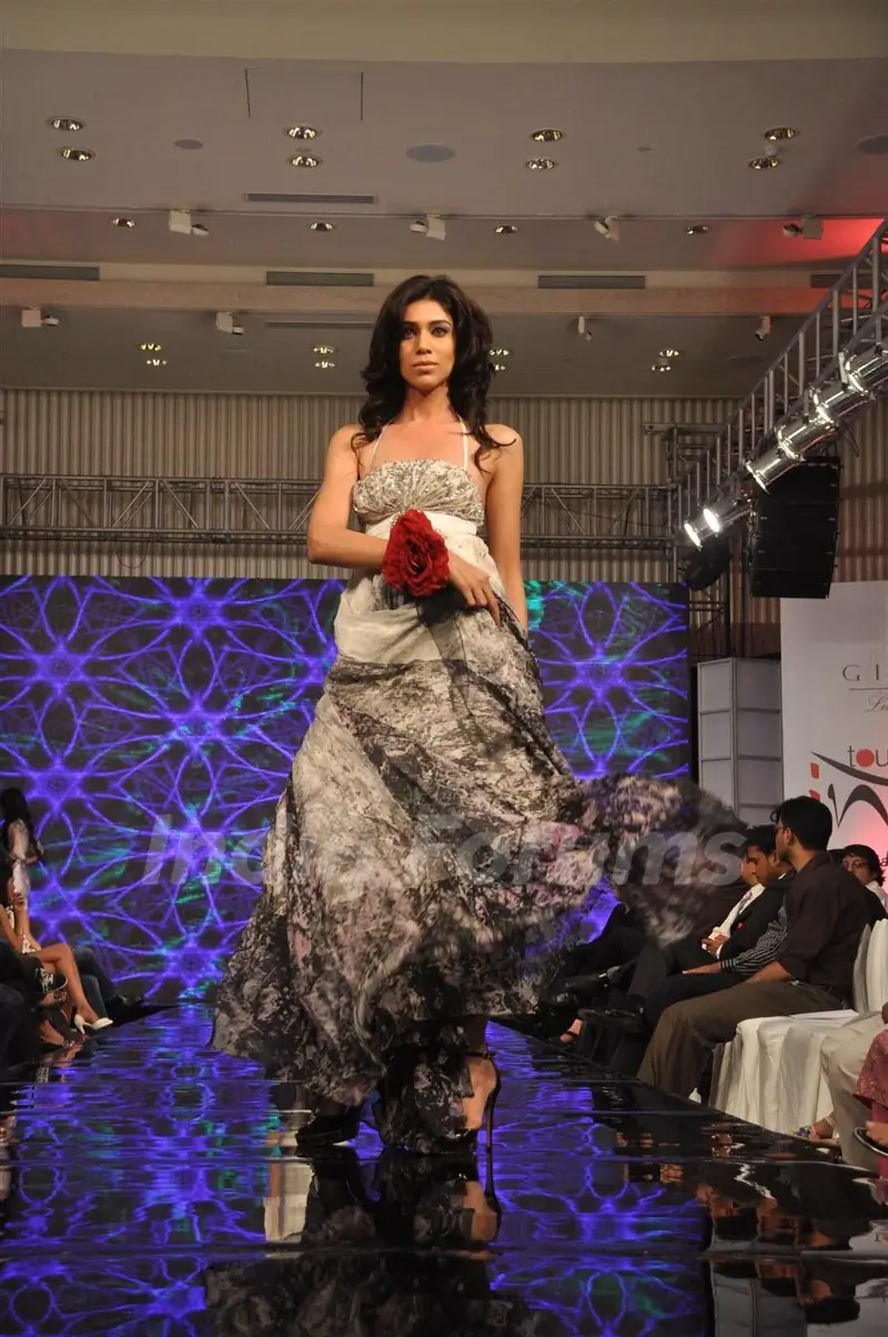 Models walk the ramp for Gitanjali Cyclothon Fashion Show 2011