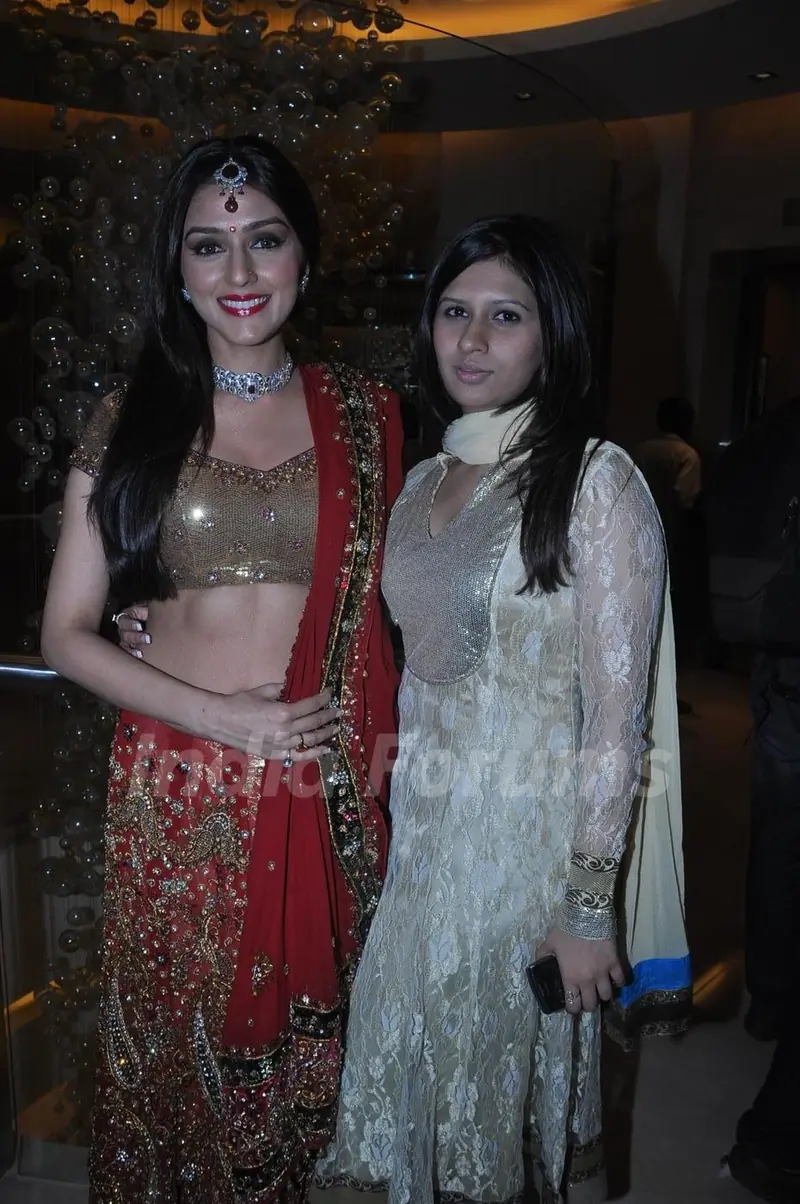 Aarti Chhabria at Gitanjali Cyclothon Fashion Show 2011