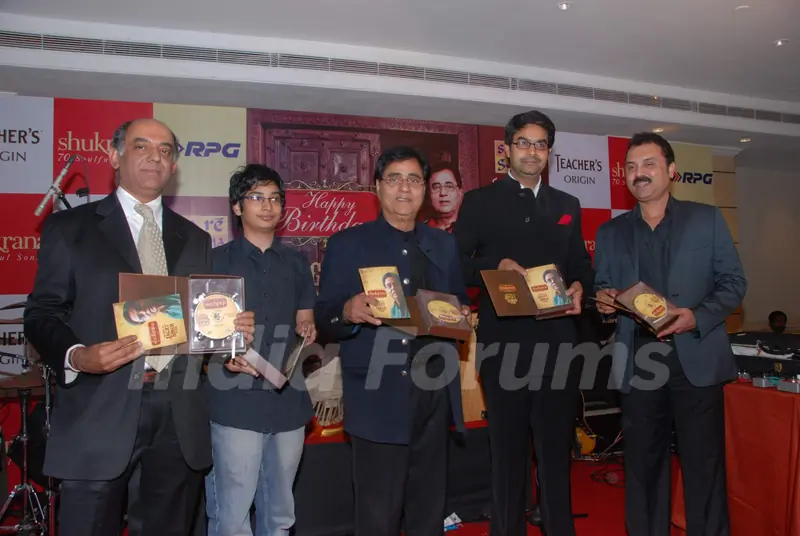 Jagjit Singh's 70th birthday at Mayfair rooms. .