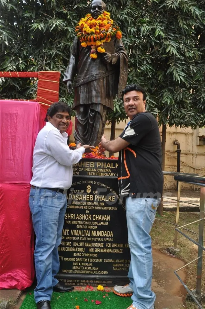Anu Malik and Johny Lever at Dadasaheb Phalke Punytithi