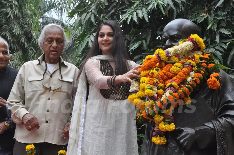 Gracy Singh at Dadasaheb Phalke Punytithi