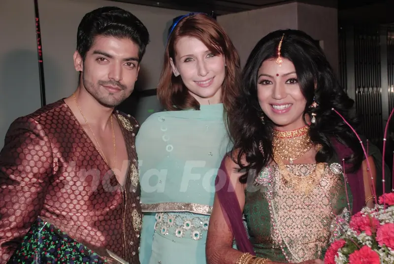 Claudia Ciesla at Gurmeet & Debina Choudhry's reception party