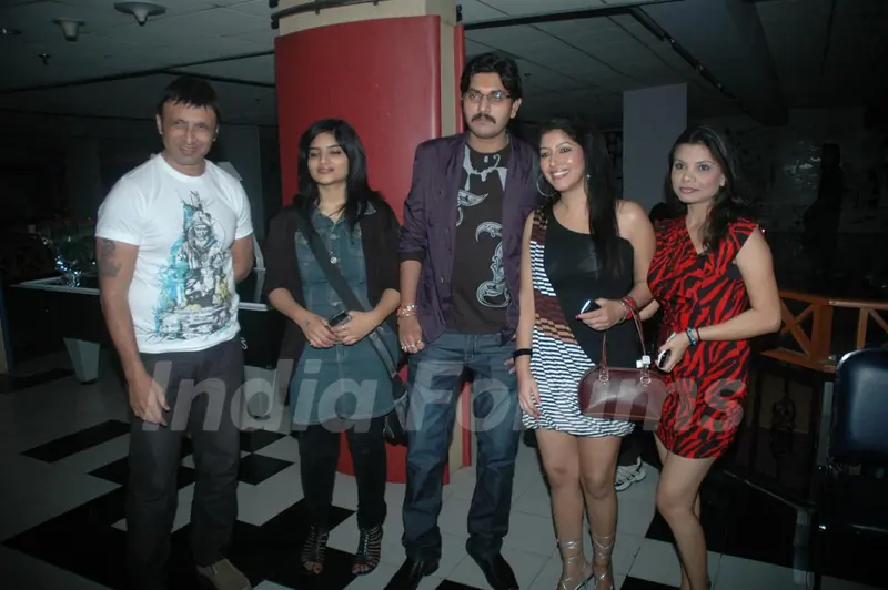 Celebs at Amit Mishra Birthday bash with star cast of Rakht Ek Rishta at the club, Mumbai