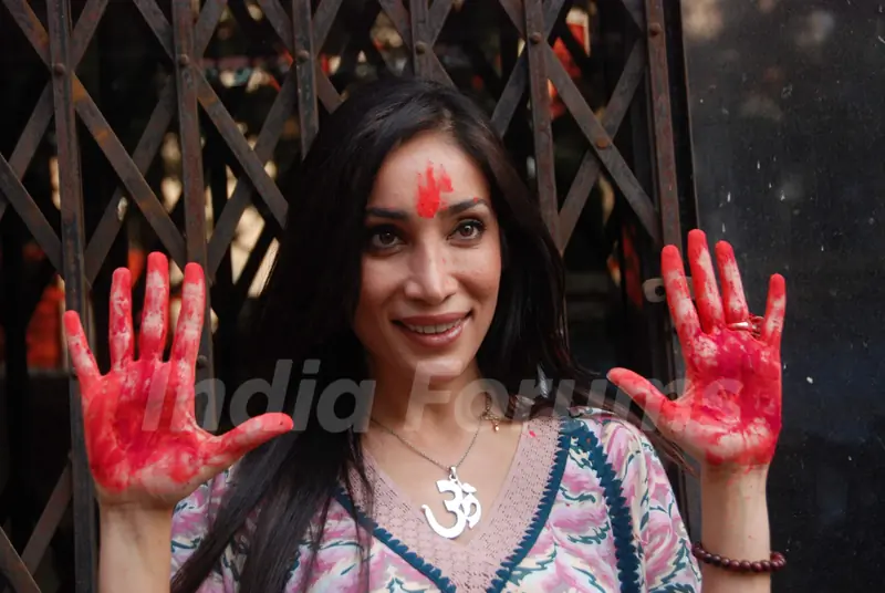 Sofia Hayat on the location of Diary of a Butterfly film at Goregaon. .