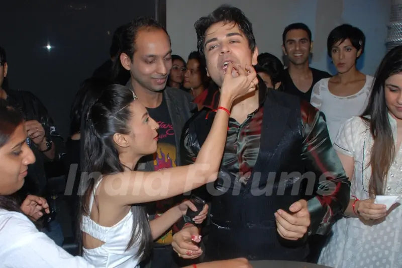 Lira Soni celebrating Piyush Sachdev birthday bash -A rocking affair
