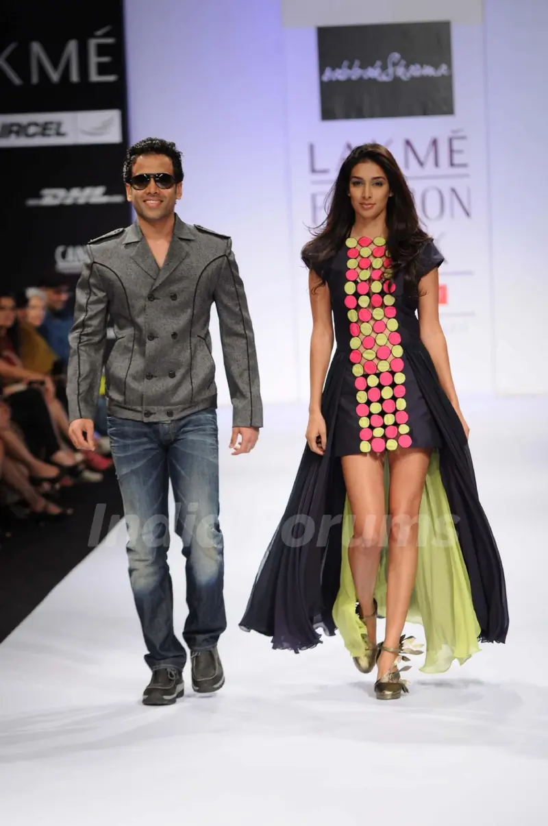 Tusshar Kapoor and Preeti Desai walk for Sabbah Sharma at Lakme Fashion Week day 2 in Mumbai. .