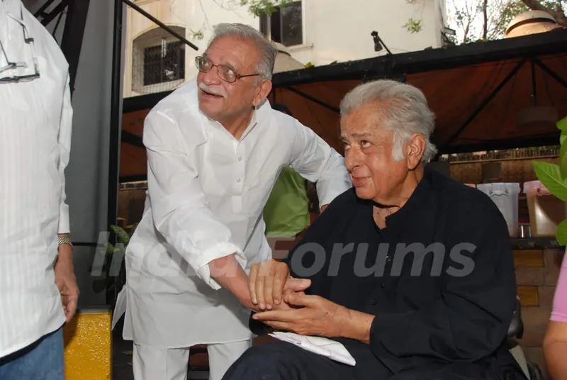Shashi Kapoor and Gulzar at Rekha Bharadwaj's play premiere show at Prithvi. .