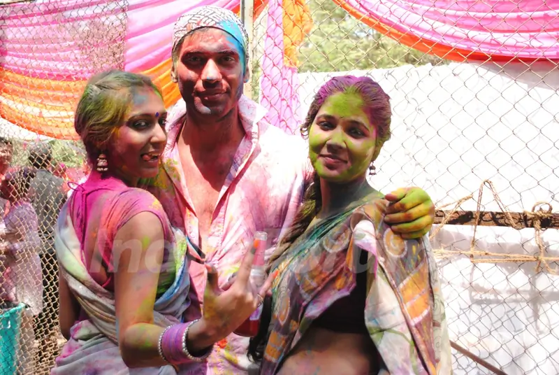 Kushal Punjabi with Shweta Salve & Narayani Shastri at Ekta, Sanjay and Kiran Holi Party at Versova