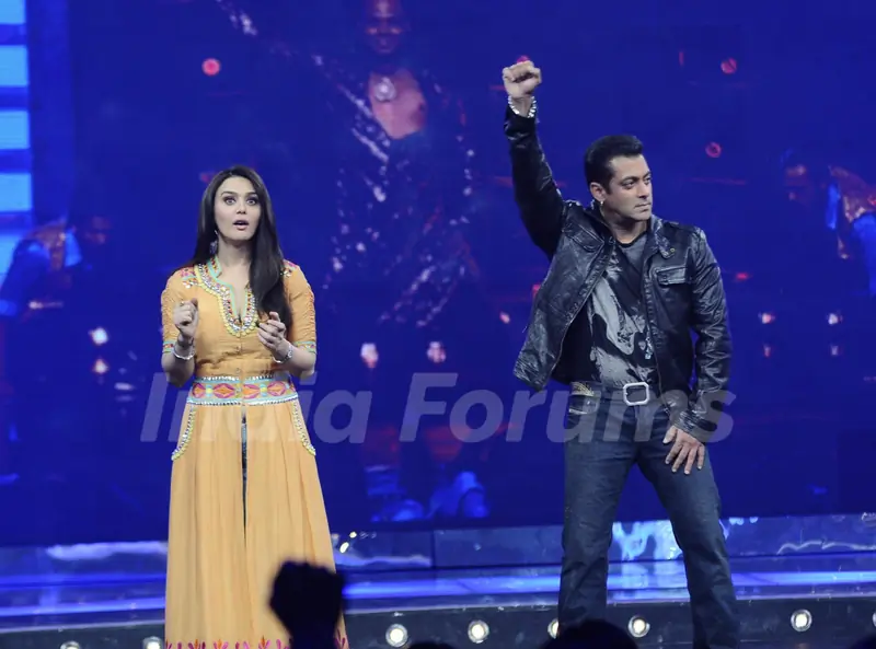 Preity and Salman on the sets of Guinness World Records at RK Studios. .