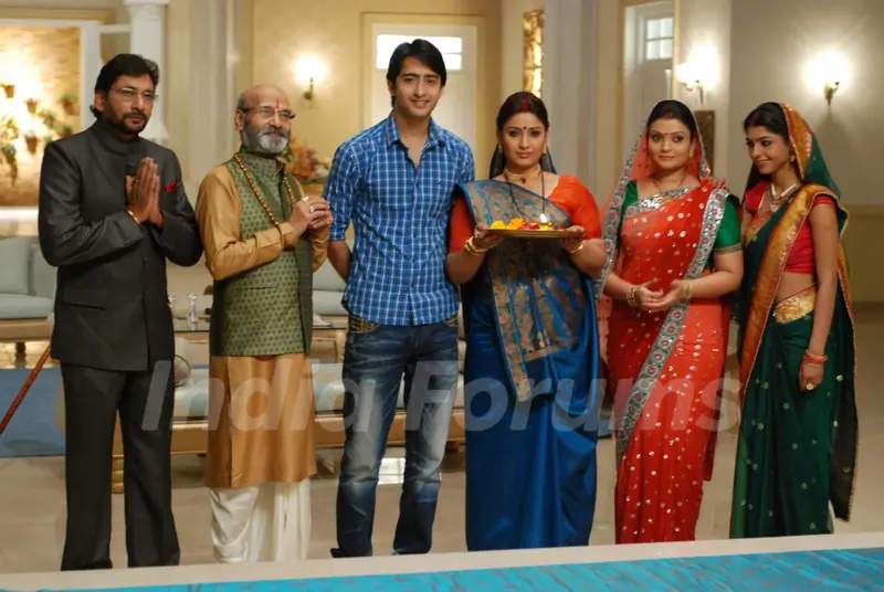 Still image from tvshow Navya