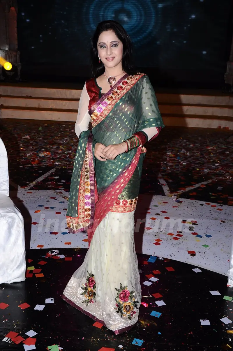 Mrinal Kulkarni at 48th Marathi Chitrapatt Puraskar Sohla at Gateway of India