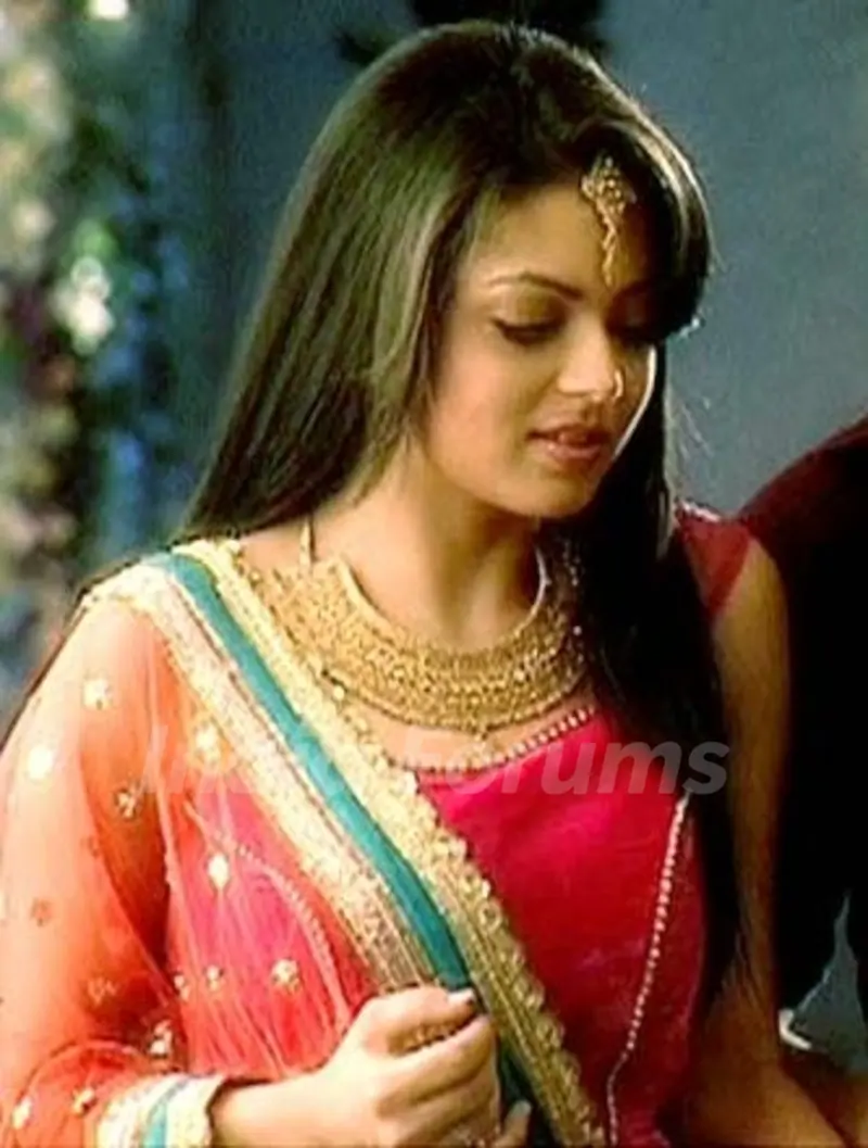 Drashti Dhami