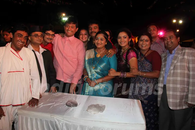 Stars of Sab Tv Papad Pol celebrates World Family Day